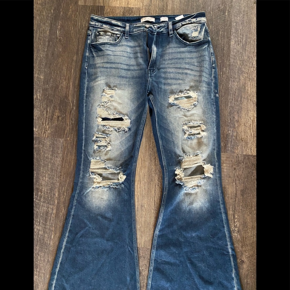 KanCan High Rise Super Flare 
Size: 32 Length: 34